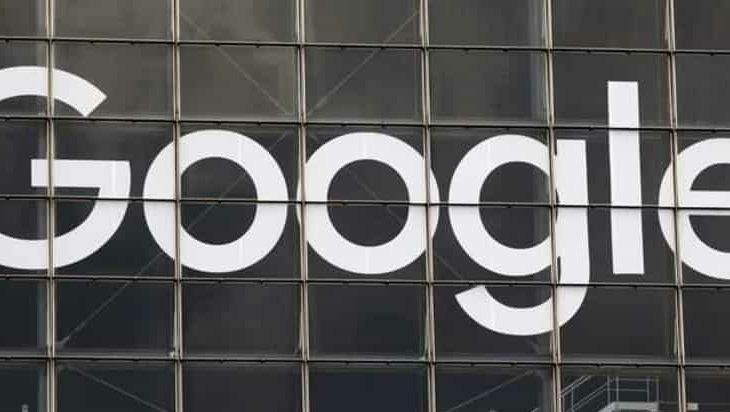 FILE PHOTO: The Google logo is seen on a building in the La Défense business and financial district in Courbevoie, near Paris, France, September 1, 2020. REUTERS / Charles Platiau / File Photo (REUTERS)