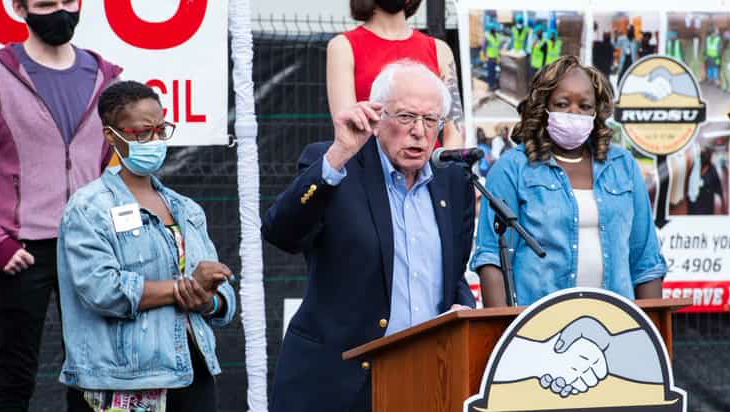 Senator Bernie Sanders, an independent from Vermont, gestures while speaking during an event at the Union of Retail, Wholesale and Department Stores (RWDSU) headquarters in Birmingham, Alabama, USA, on Friday, March 26, 2021. In a closely watched election, Amazon.com Incs workers in Bessemer, Alabama, the distribution center began voting seven weeks ago on whether to join the RWDSU in an effort controversial to form a union. Photographer: Andi Rice / Bloomberg (Bloomberg)
